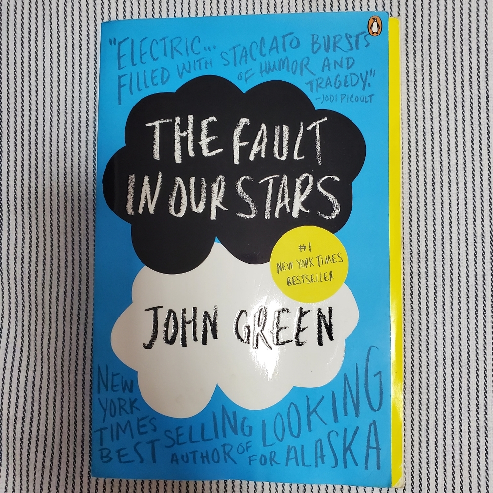 Book Bundle - Picture 2 of 11